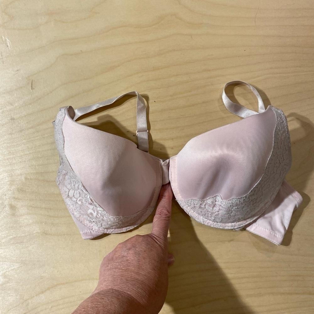 Jones New York Wire Bra 36 D (JS)